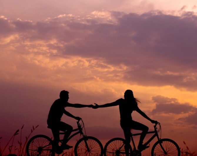 bicycles couple silhouettes biking 1867046